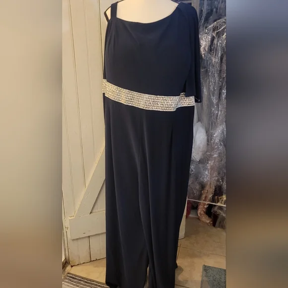 Elegant Navy One-Shoulder Pant Jumpsuit with Silver Accent - Picture 2 of 7